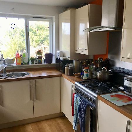 Fishponds Retreat Homestay Bristol Ngoại thất bức ảnh