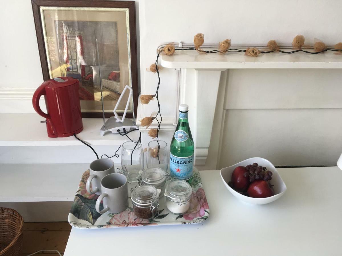 Fishponds Retreat Homestay Bristol Ngoại thất bức ảnh